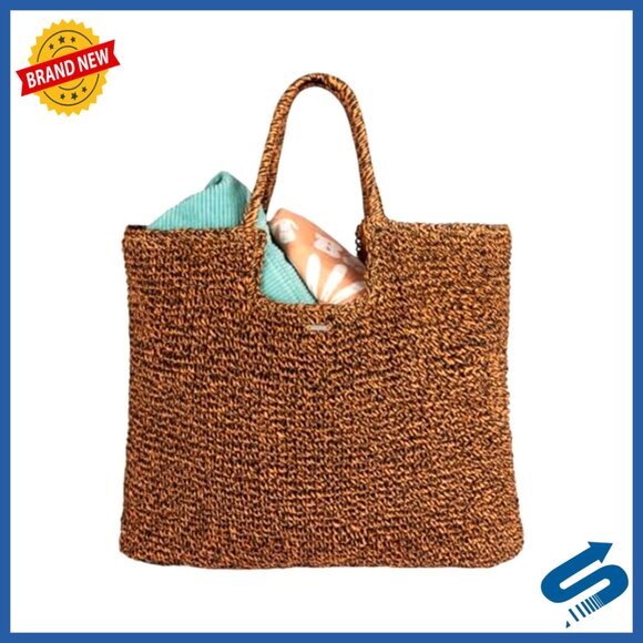 Large Straw Tote Bag, Lightweight Beach Bag with Magnetic Closure